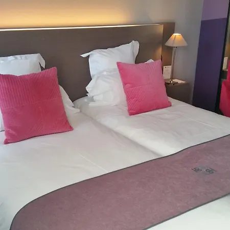 Western De La Breche Hotel