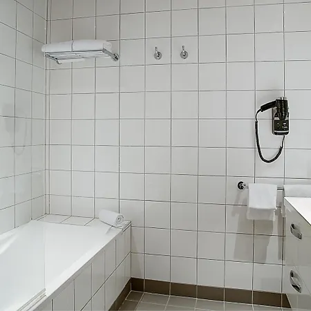 Hotel Western De La Breche 4*