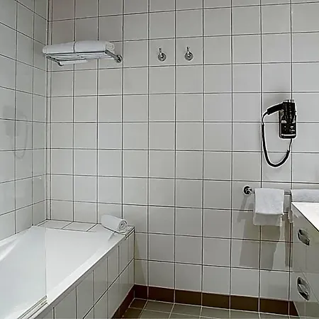 Hotel Western De La Breche 4*