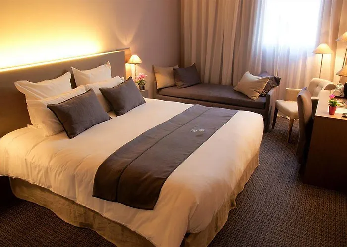 Western De La Breche Hotel 4*