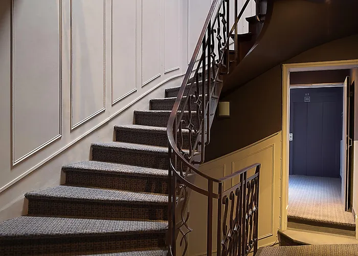 Western De La Breche